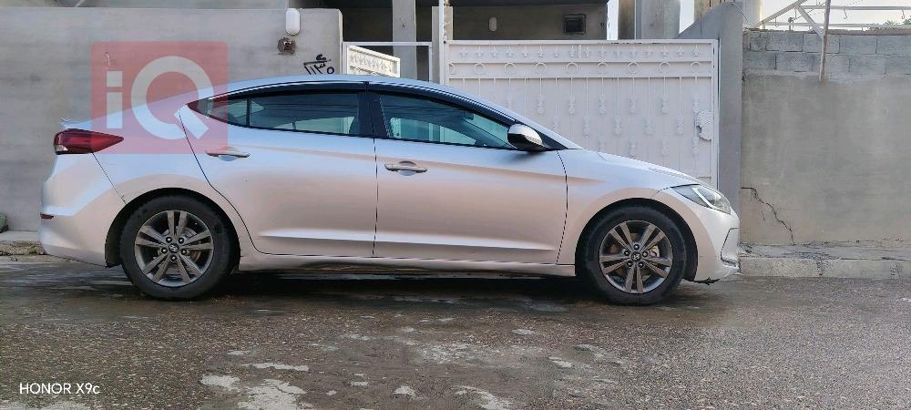 هيونداي النترا